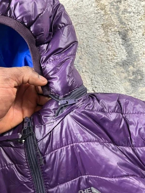 The north face Women’s Purple Zip Up Hooded Puffer Jacket Size M – photo 6